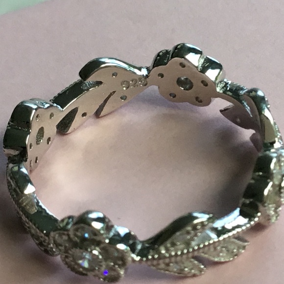 Sale $25! Sterling Silver Cz Flower Band - Picture 16 of 16